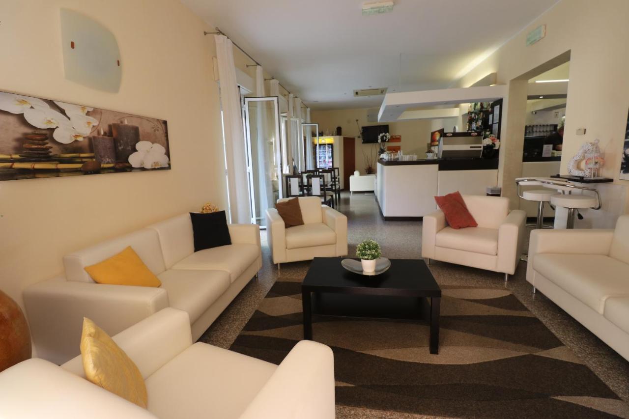 Hotel Galassia Rimini Exterior photo