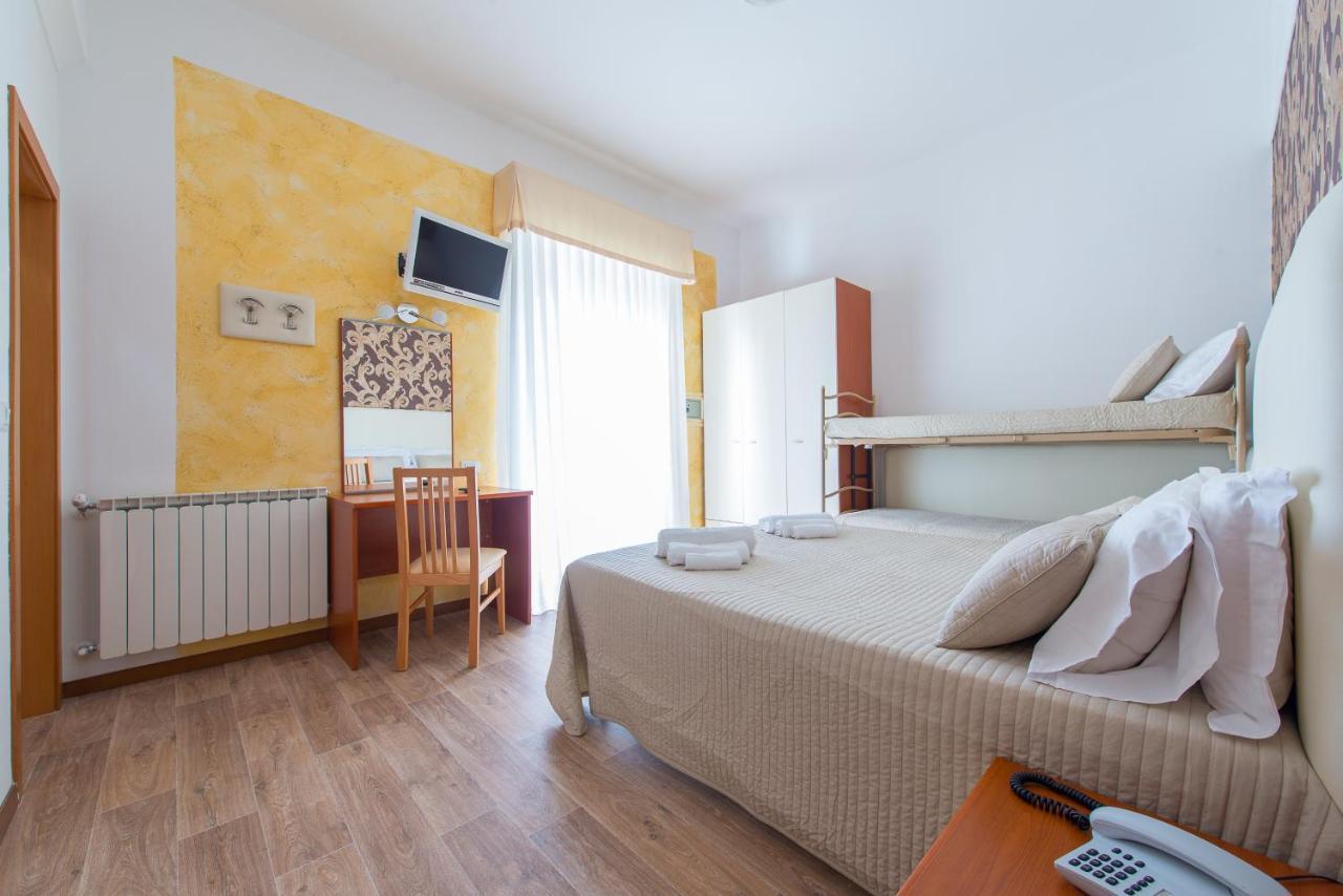 Hotel Galassia Rimini Exterior photo