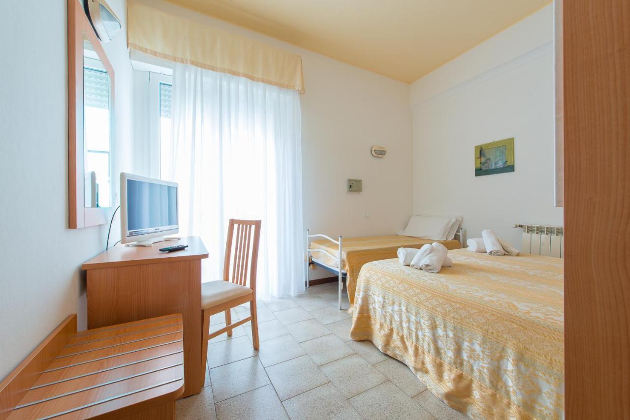 Hotel Galassia Rimini Exterior photo