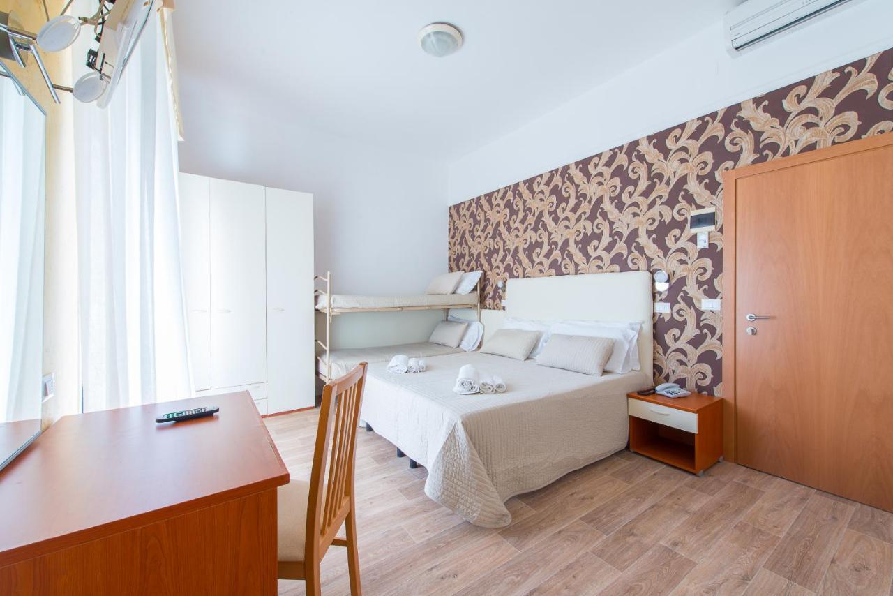 Hotel Galassia Rimini Exterior photo