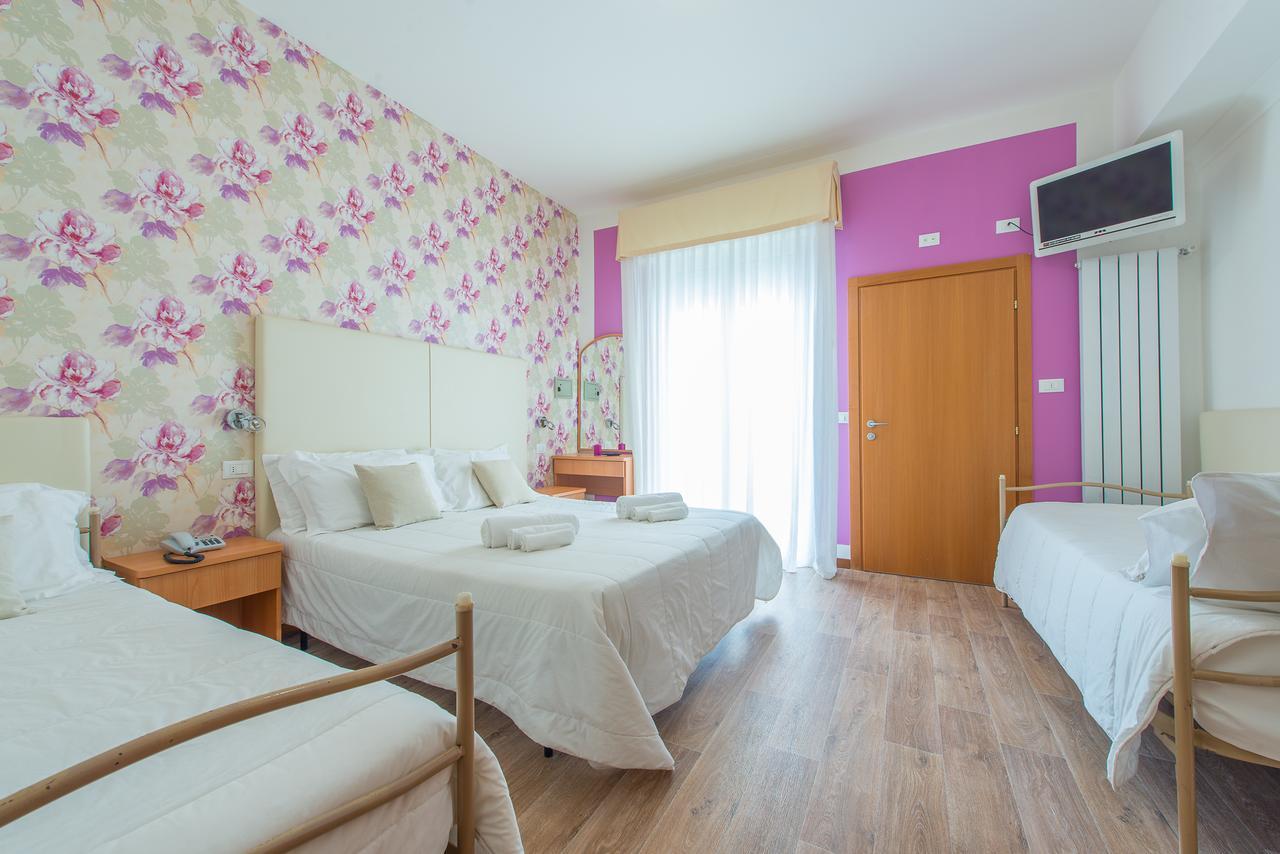 Hotel Galassia Rimini Exterior photo